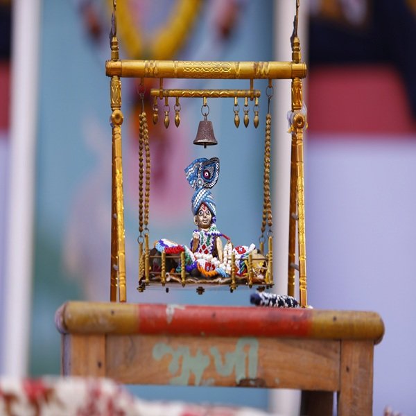 Janmashtami Wishes 2025 Beautiful Greetings in Hindi, English, and Punjabi